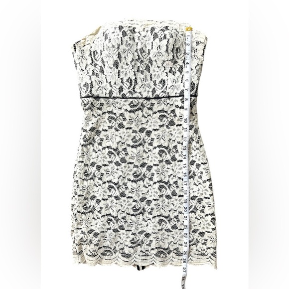 Diane von Furstenberg Walker Two Toned Lace Ivory Black Mini Dress-Size 4 - Picture 4 of 11